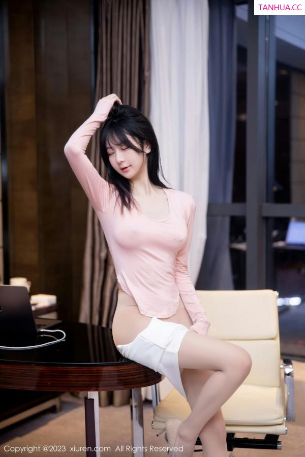   [XiuRen]高清写真图 2023.03.06 No.6367 谢小蒽 短裙美臀第23张图片